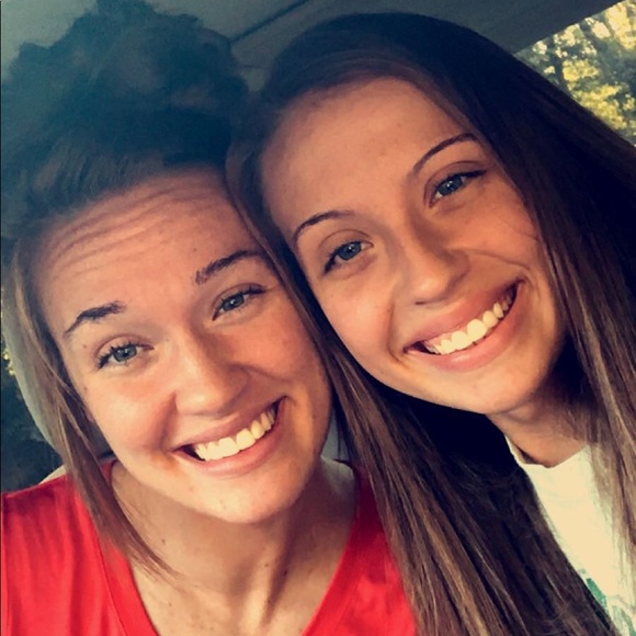 Meet your Posher's - Picture 4 of 8